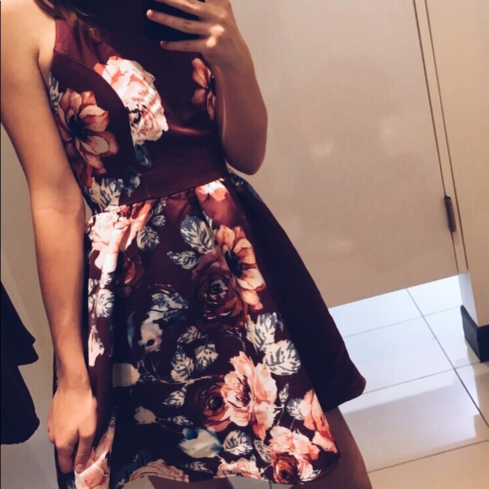 Maroon floral mini dress!